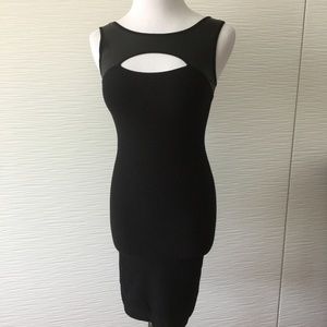 Bebe Keyhole Cutout Body con Dress